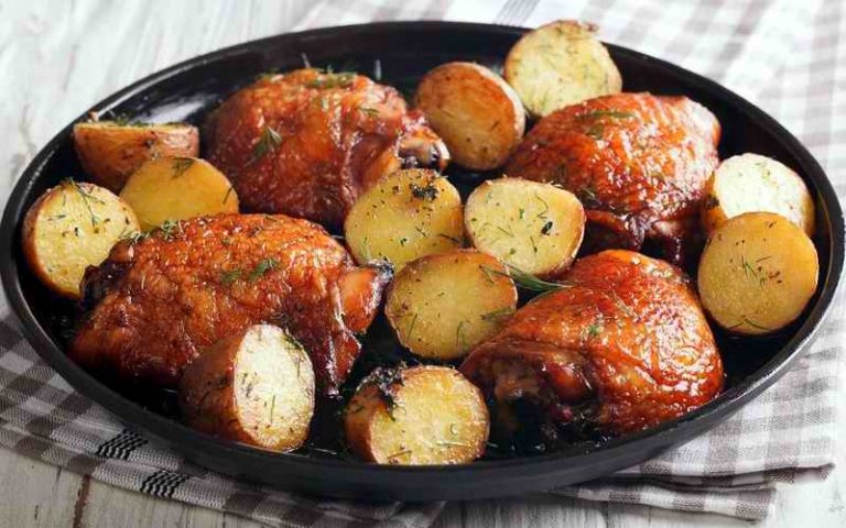 Pileći karabataci sa krompirićima