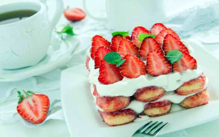 Tiramisu sa jagodama