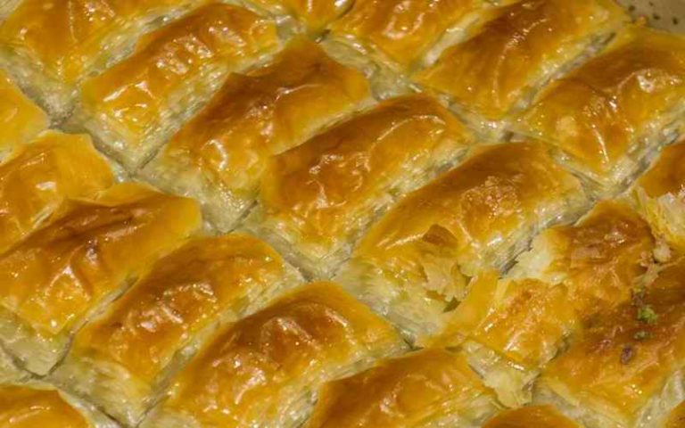 Zalivena slatka posna jabučara