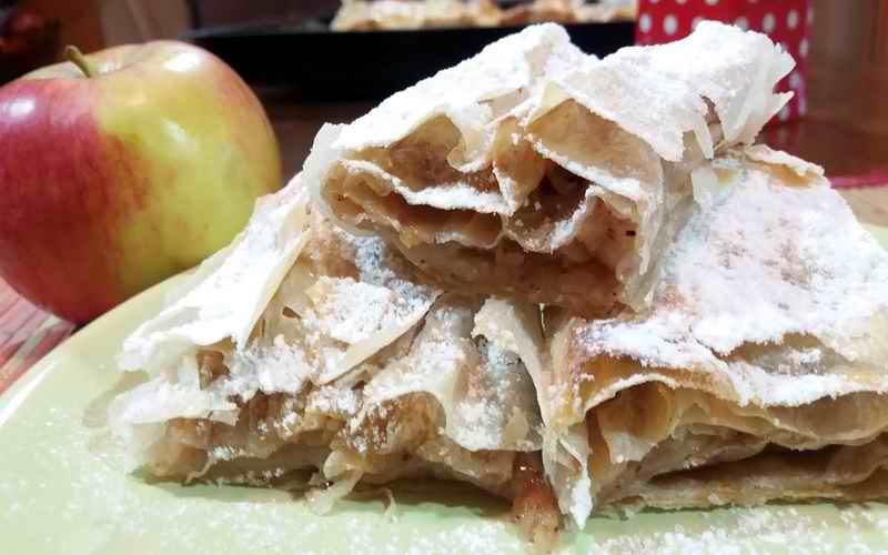 Brza i ukusna pita sa jabukama od gotovih kora