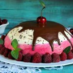 SLADOLED TORTA SA MALINAMA