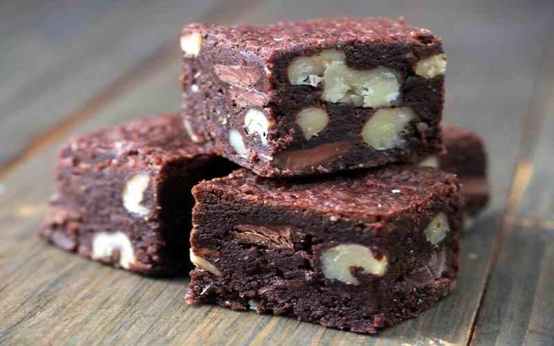 ČOKOLADNE KOCKE SA ORASIMA