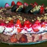 TORTA SA JAGODAMA