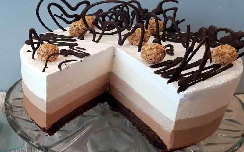 TORTA SA TRI VRSTE KREME