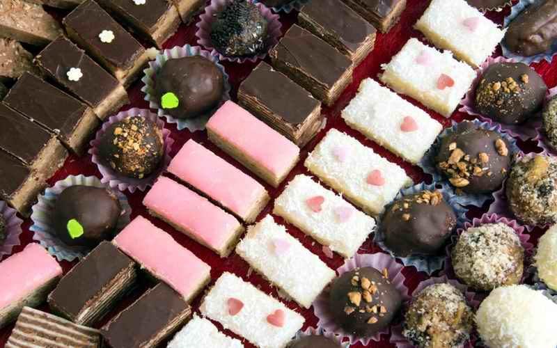 10 RECEPATA ZA POSNE SITNE KOLAČE