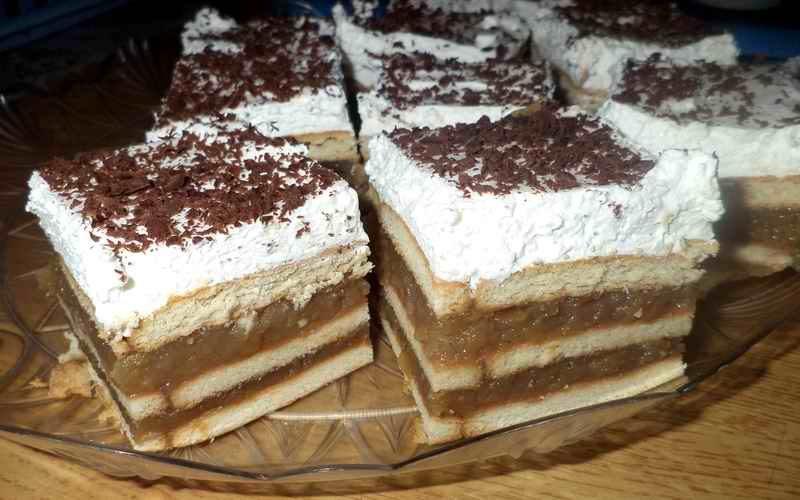 KOLAČ ‘LEDENE JABUKE’