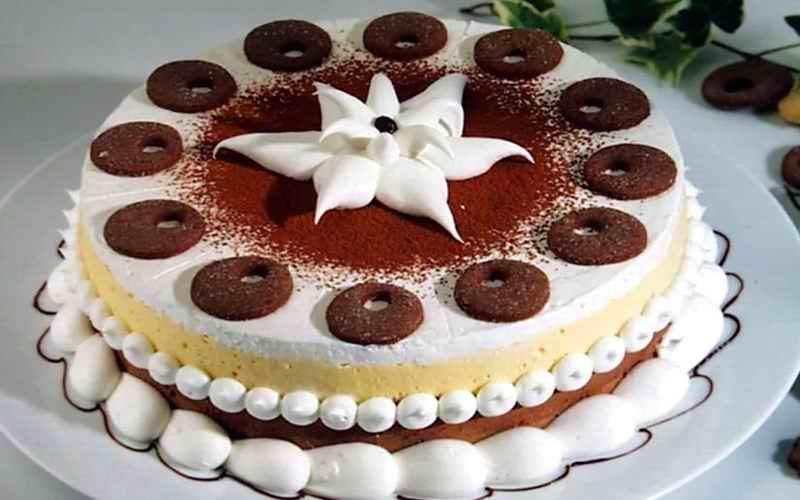 LEDENA TORTA SA PUDINGOM