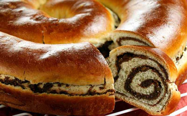 PITA OD SMOKVI I ROGAČA