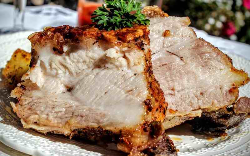 CARSKO MESO SA LJUTIM KROMPIROM