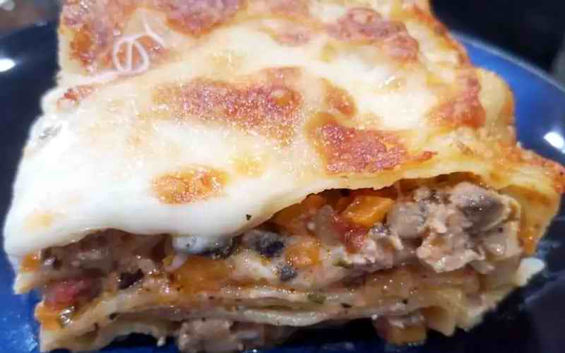 LAZANJE SA MLEVENIM MESOM I PEČURKAMA