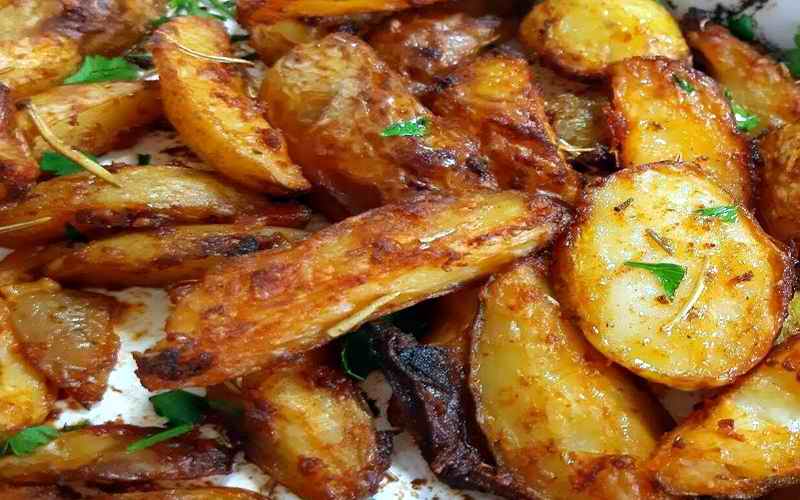 PIKANTNI KROMPIR IZ RERNE