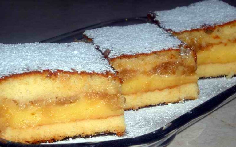 VANILIJA KOLAČ SA JABUKAMA