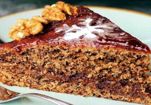 POSNA TORTA SA VINOM I ORASIMA