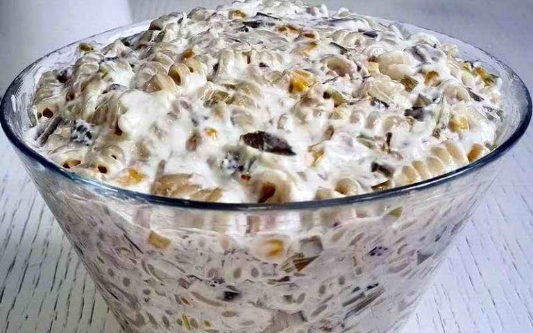 SALATA SA TUNJEVINOM I MAKARONIMA