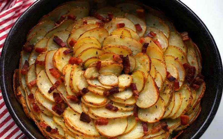 SPIRALNI PEČENI KROMPIR