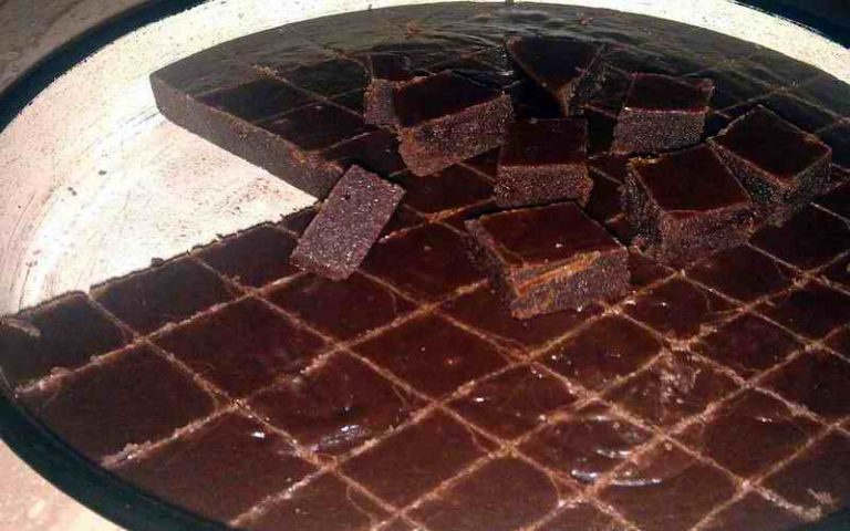 POSNA ČOKOLADNA HALVA