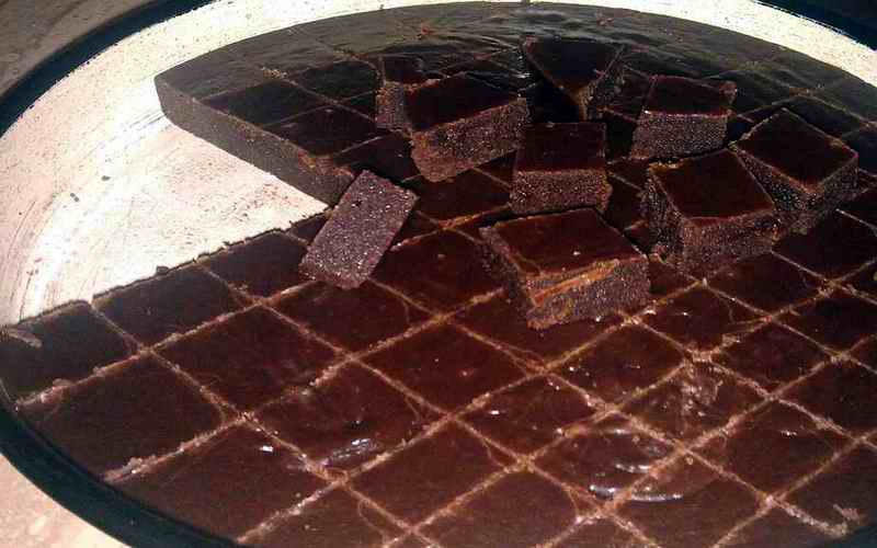 POSNA ČOKOLADNA HALVA