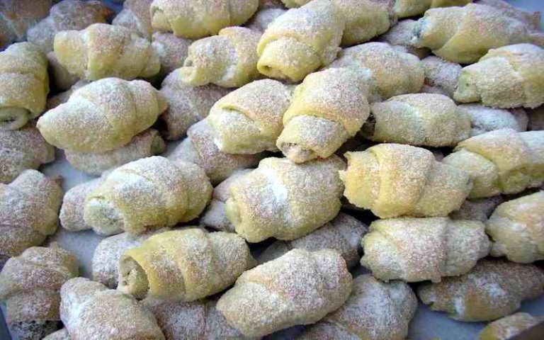 PUNJENE SLATKE KIFLICE