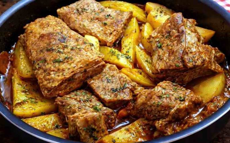 TELETINA U KARI SOSU