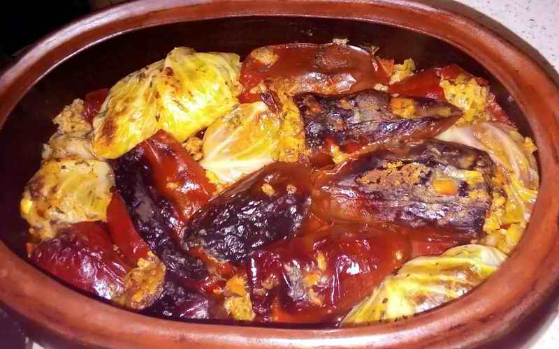 KUVANE SARMICE I PAPRIKE SA SUVIM MESOM