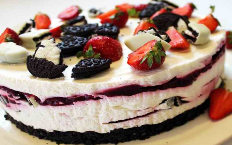 TORTA SA ŠUMSKIM VOĆEM