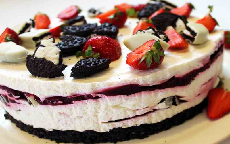 TORTA SA ŠUMSKIM VOĆEM