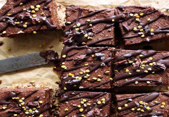 ČOKOLADNE KOCKE BEZ ŠEĆERA I BRAŠNA