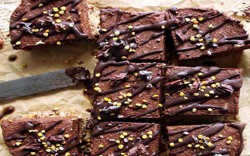ČOKOLADNE KOCKE BEZ ŠEĆERA I BRAŠNA