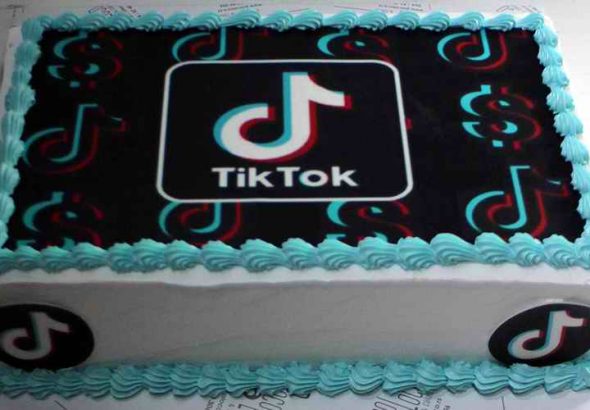 TIK TOK TORTA