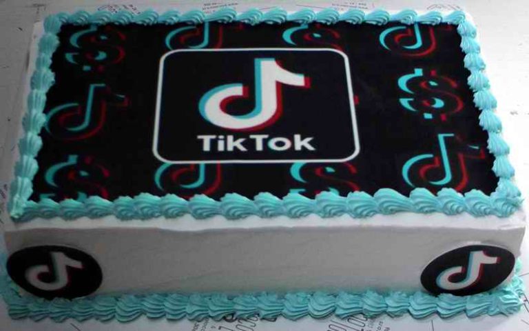 TIK TOK TORTA
