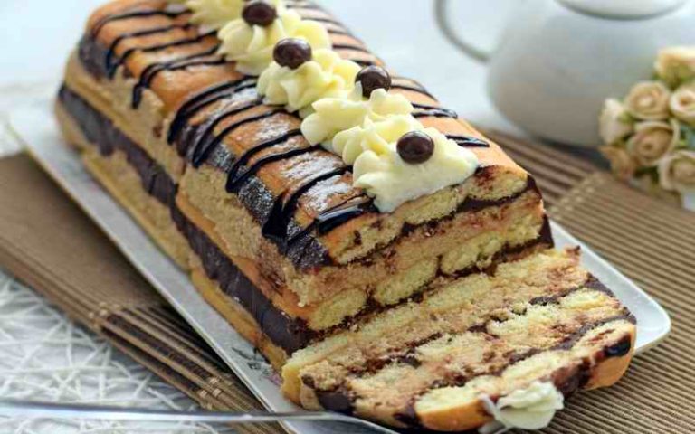BRZA TORTA SA MLJEVENIM KEKSOM I BANANAMA
