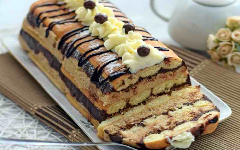 BRZA TORTA SA MLJEVENIM KEKSOM I BANANAMA